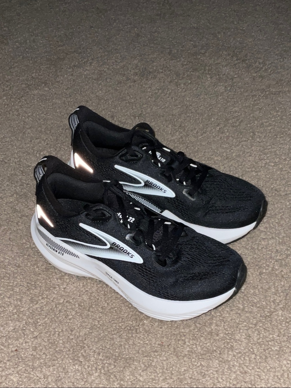 Women’s Brooks Glycerin GTS 22 size 6